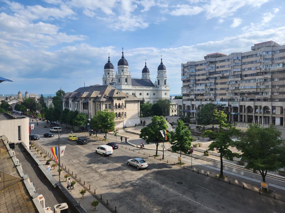 Stefan Cel Mare Boulevard Pedestrian Street Palas Iasi Esterno foto